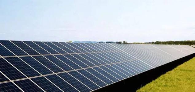 
	
                    
	【電纜網(wǎng)訊】10月20日，由協(xié)鑫智慧能源股份有限公司（下稱“協(xié)鑫智慧能源”）開發(fā)的“互聯(lián)網(wǎng)+”智慧能源體系“鑫能云”在2018智慧能源發(fā)展高峰論壇上正式發(fā)布。

	

	據(jù)悉，“鑫能云”以風(fēng)、光、儲、天然氣為主的多能分布式能源供給為基礎(chǔ)，以區(qū)域外部電源接入為補(bǔ)充，構(gòu)建匯集“電網(wǎng)、熱網(wǎng)、氣網(wǎng)、信息網(wǎng)”在內(nèi)的區(qū)域能源互聯(lián)網(wǎng)平臺