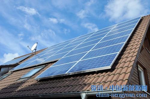                                                                                                                                                                     
	　　領(lǐng)先的數(shù)據(jù)分析公司GlobalData表示，中國今年5月削減對國內(nèi)大規(guī)模的太陽能發(fā)電項目的補貼，最終將使美國的開發(fā)商受益，這些開發(fā)商依賴進口太陽能電池板來恢復(fù)項目和就業(yè)。

