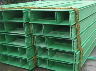 
	
                    
	【電纜網(wǎng)訊】日前獲悉，因涉嫌生產(chǎn)不合格的電控配電用電纜橋架，青島龍港配電設(shè)備有限公司(簡稱“龍港配電設(shè)備”)被青島市城陽區(qū)市場監(jiān)督管理局作出行政處罰。

	

	2018年因涉嫌生產(chǎn)不合格的電控配電用電纜橋架，城陽區(qū)市場監(jiān)督管理局依據(jù)中華人民共和國產(chǎn)品質(zhì)量法第十五條，對龍港配電設(shè)備作出了責(zé)令停止生產(chǎn)不合格的電控配電用電纜橋架、罰款5832元的行政處罰決定