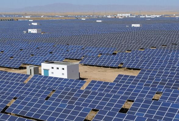 三季度，蚌埠市新增備案屋頂分布式光伏發(fā)電項(xiàng)目6個(gè)，建成并網(wǎng)項(xiàng)目9個(gè)，總規(guī)模11.8MW，總投資0.8億元，相較二季度建成規(guī)模0.4MW大幅增長。截至九月底，全市共建成并網(wǎng)屋頂分布式光伏電站56個(gè)，總規(guī)模91MW，完成投資7億元